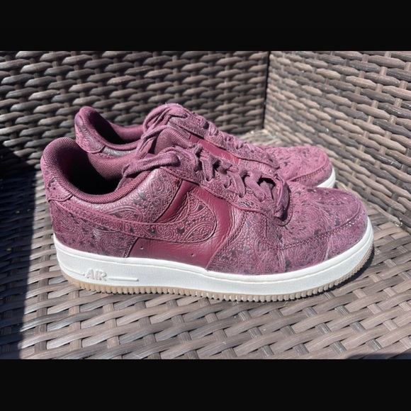 Nike Shoes - Nike Air Force 1 '07 Essentials Paisley Pack Purple Premium Size 5 Rare Womens